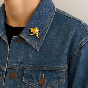 Kangaroo Tac Pic Goldtone